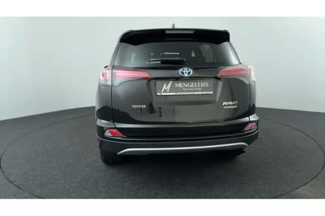 Toyota RAV4 (2016) thumbnail 4