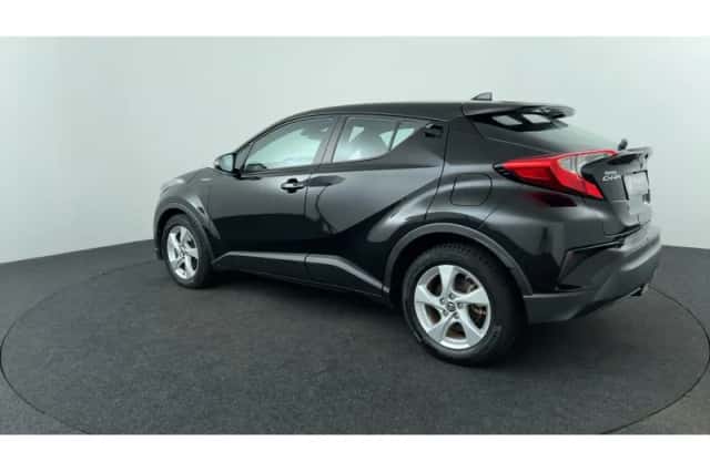 Toyota C-HR (2019) thumbnail 3