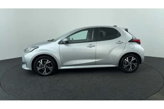 Toyota Yaris (2025) thumbnail 2
