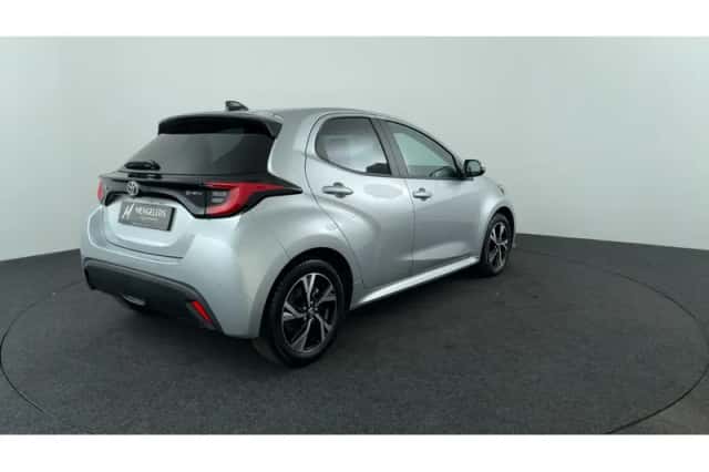 Toyota Yaris (2025) thumbnail 5