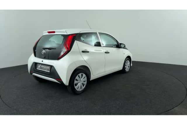 Toyota Aygo (2021) thumbnail 5