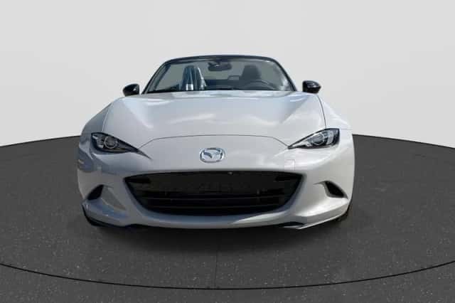 Mazda MX-5 (2026) thumbnail 2