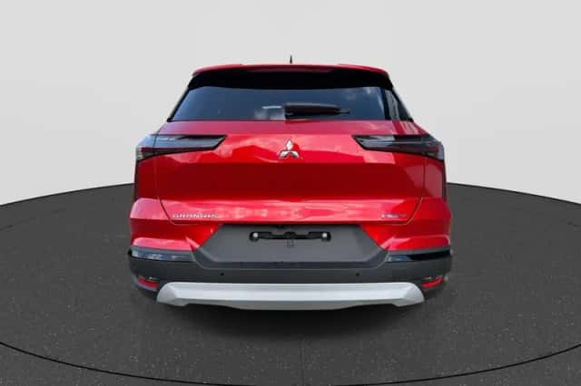 Mitsubishi Grandis (2026) thumbnail 6