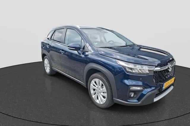 Suzuki S-Cross (2024) thumbnail 3