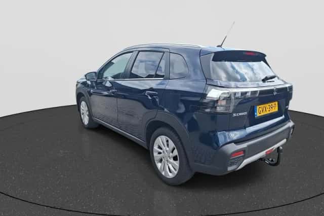 Suzuki S-Cross (2024) thumbnail 5