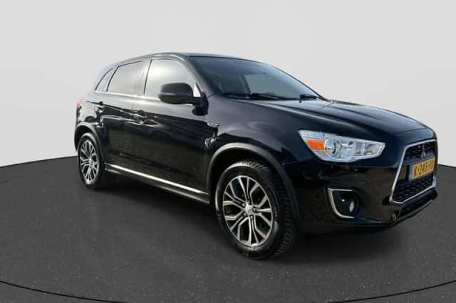 Mitsubishi ASX (2016) thumbnail 3