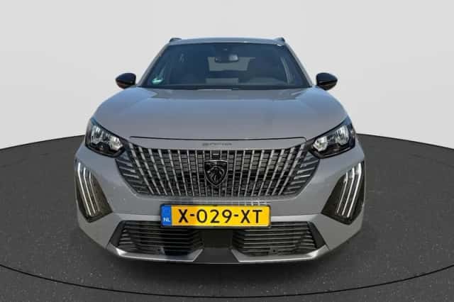 Peugeot 2008 (2024) thumbnail 2