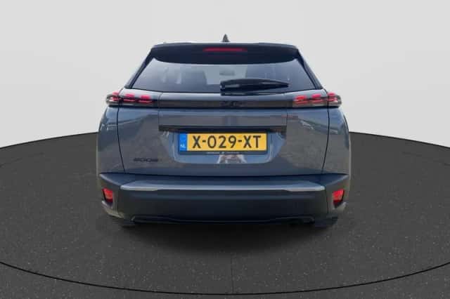 Peugeot 2008 (2024) thumbnail 6