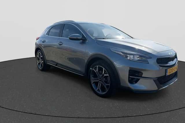 Kia XCeed (2022) thumbnail 3