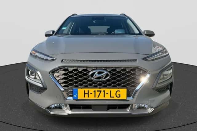 Hyundai Kona (2020) thumbnail 2