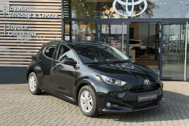 Toyota Yaris (2025) thumbnail 3
