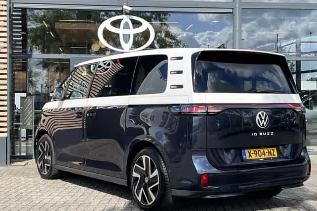 Volkswagen ID. Buzz (2023) thumbnail 3