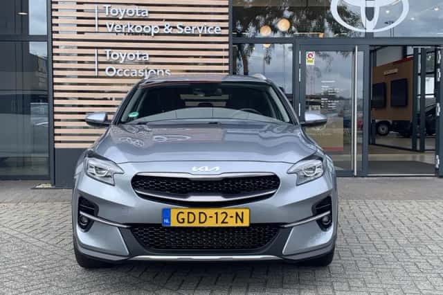 Kia XCeed (2022) thumbnail 2