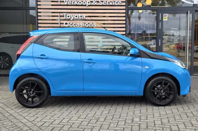 Toyota Aygo (2018) thumbnail 5
