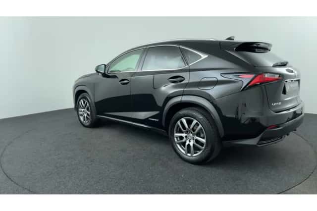 Lexus NX (2015) thumbnail 3