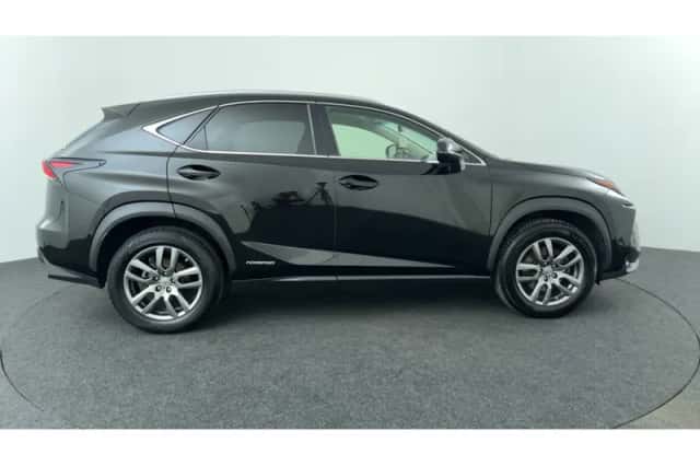 Lexus NX (2015) thumbnail 6