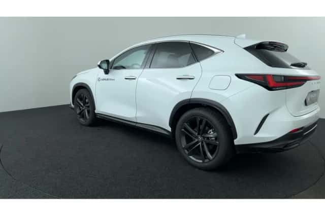 Lexus NX (2026) thumbnail 3