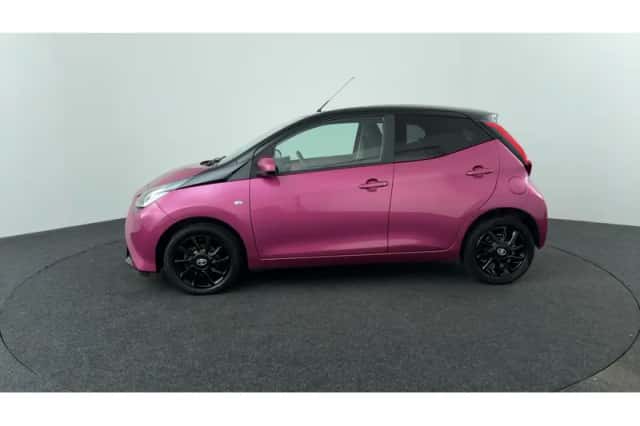 Toyota Aygo (2018) thumbnail 2