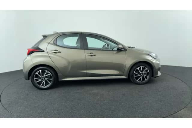 Toyota Yaris (2022) thumbnail 6