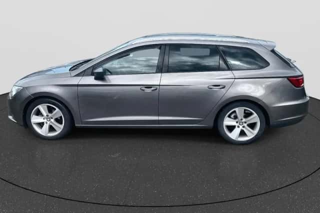 SEAT Leon (2016) thumbnail 5