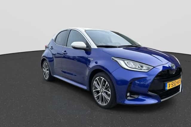 Toyota Yaris (2020) thumbnail 2