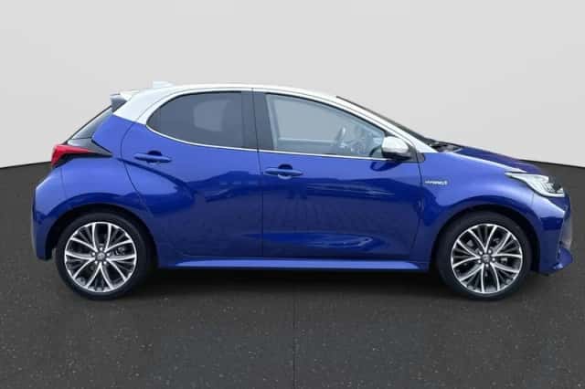 Toyota Yaris (2020) thumbnail 3