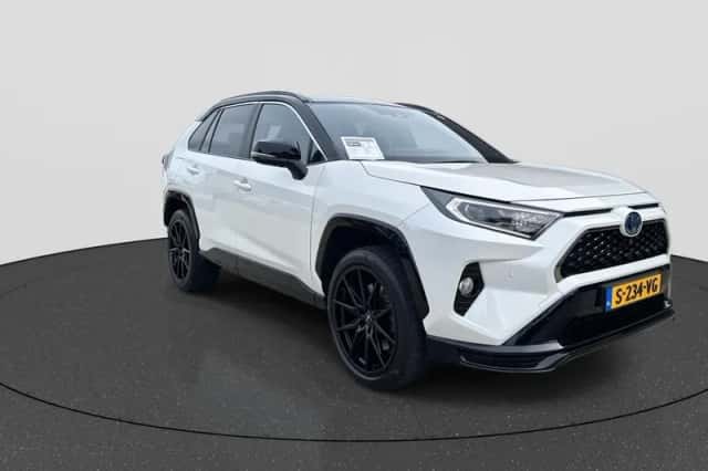 Toyota RAV4 (2022) thumbnail 3