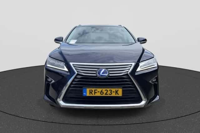 Lexus RX (2017) thumbnail 2
