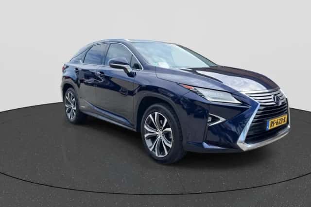 Lexus RX (2017) thumbnail 3