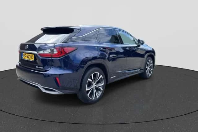 Lexus RX (2017) thumbnail 5