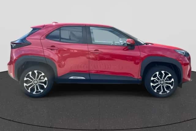 Toyota Yaris Cross (2022) thumbnail 4
