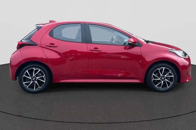 Toyota Yaris (2022) thumbnail 4