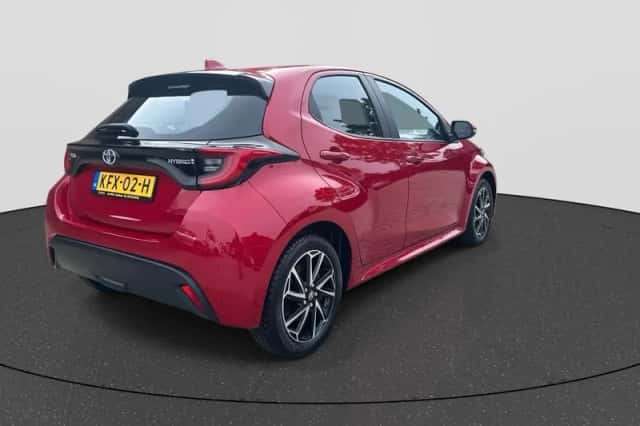 Toyota Yaris (2022) thumbnail 5