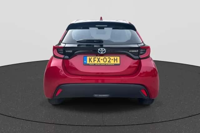 Toyota Yaris (2022) thumbnail 6