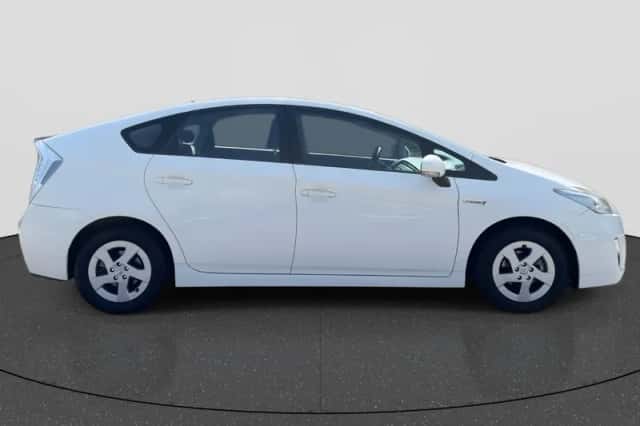 Toyota Prius (2010) thumbnail 4