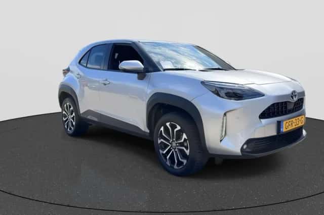 Toyota Yaris Cross (2023) thumbnail 3