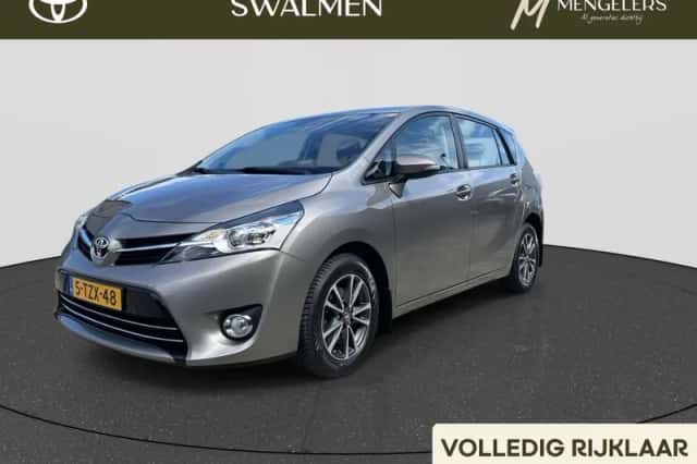 Toyota Verso (2014) thumbnail 1