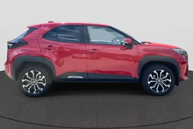 Toyota Yaris Cross (2023) thumbnail 4