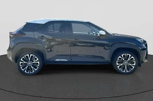 Toyota Yaris Cross (2021) thumbnail 4