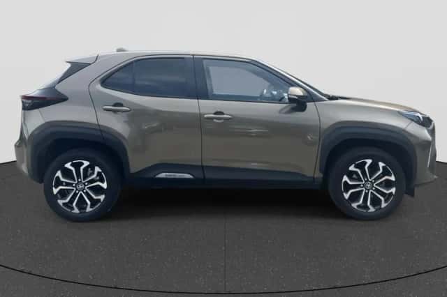 Toyota Yaris Cross (2022) thumbnail 4