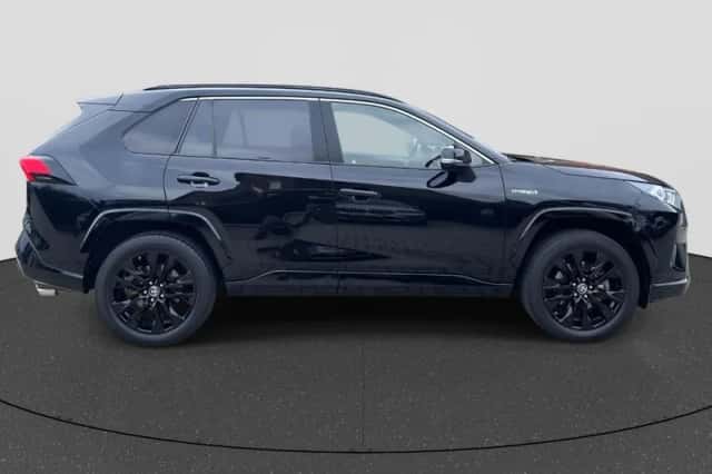 Toyota RAV4 (2022) thumbnail 4