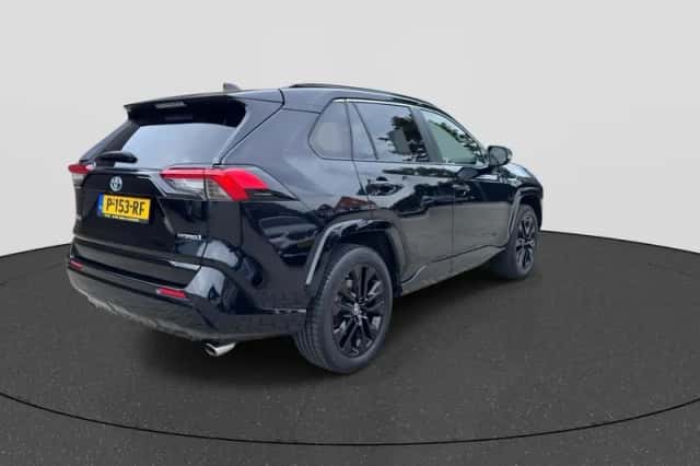 Toyota RAV4 (2022) thumbnail 5