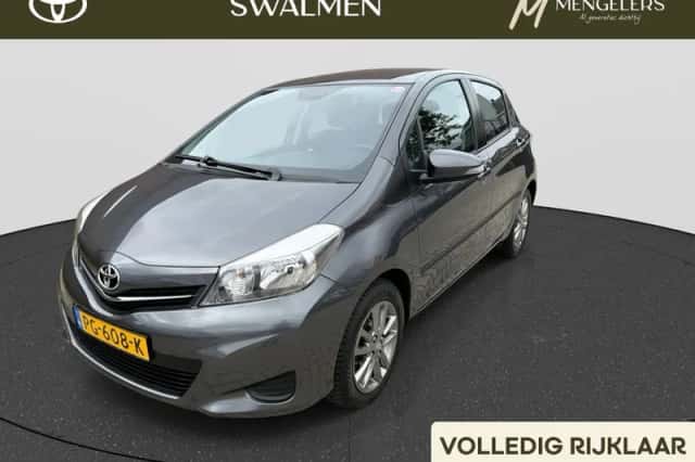 Toyota Yaris (2014) thumbnail 1