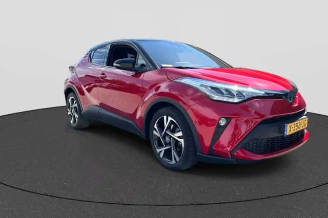 Toyota C-HR (2023) thumbnail 3