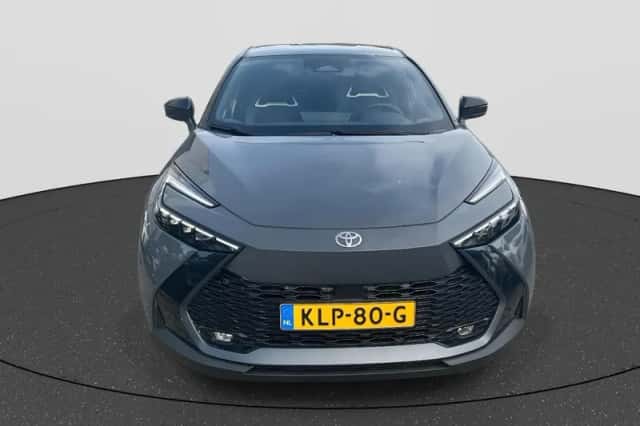 Toyota C-HR (2026) thumbnail 3