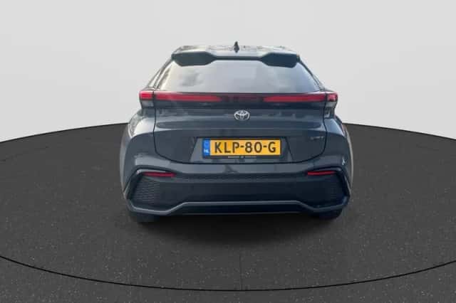 Toyota C-HR (2026) thumbnail 6