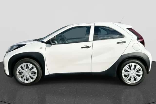 Toyota Aygo X (2024) thumbnail 2