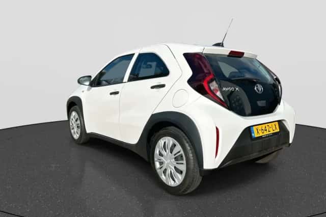Toyota Aygo X (2024) thumbnail 3