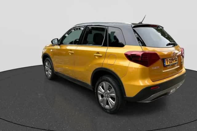 Suzuki Vitara (2023) thumbnail 3
