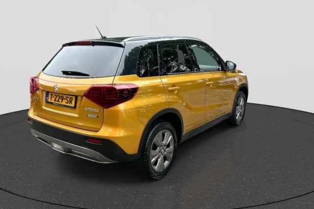 Suzuki Vitara (2023) thumbnail 5